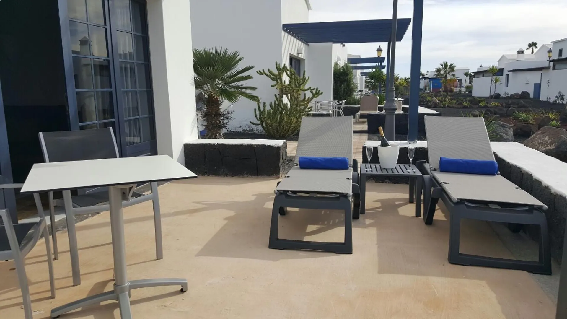 Vik Coral Beach Playa Blanca  3*, Playa Blanca (Lanzarote) Španělsko